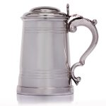 Lidded-pewter-tankard-with-lid