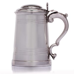 Lidded-pewter-tankard-with-lid