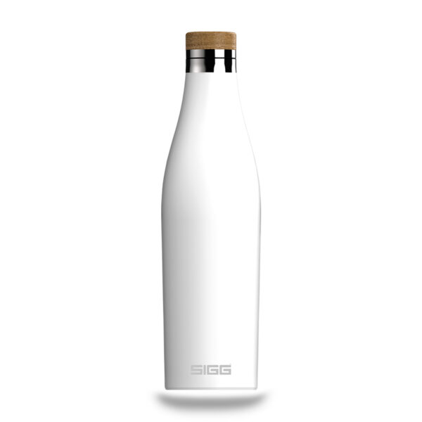 personalised-white-water-bottle-gift-engraved