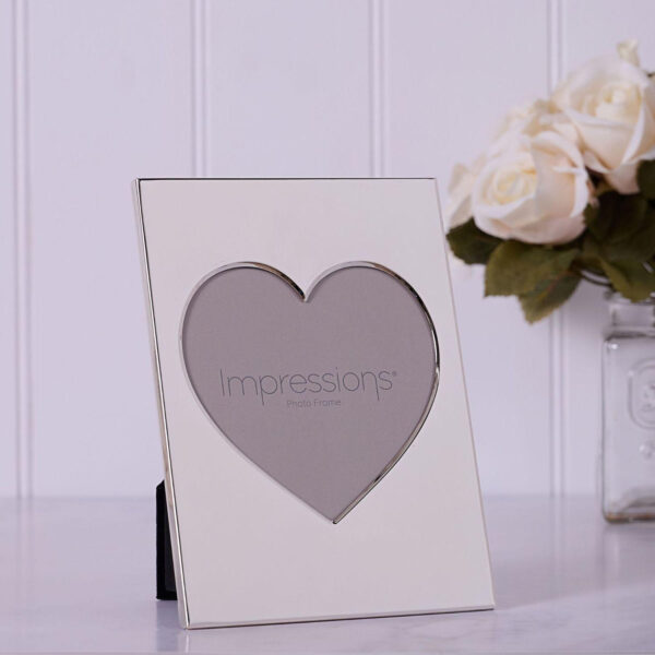Personalised-love-heart-frame-FS21955
