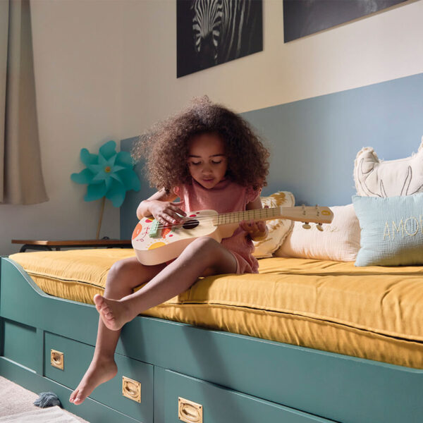 Personalised-ukelele-for-children-J07636