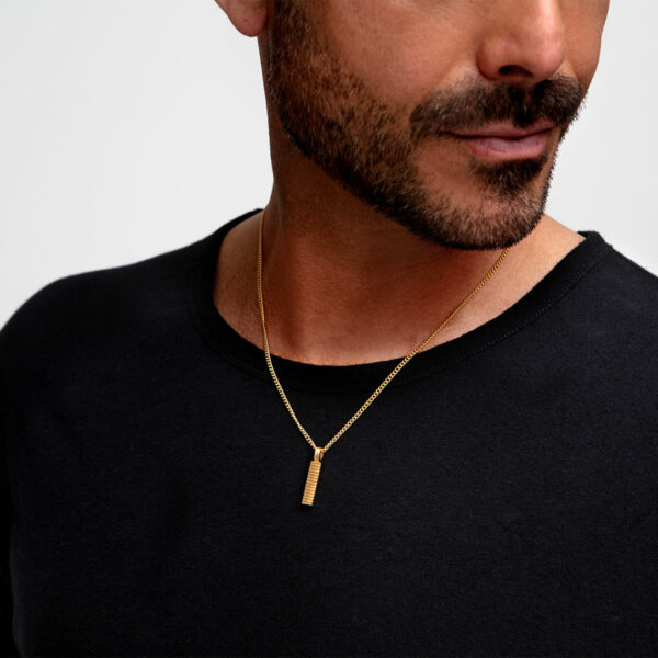 Ridged totem mens necklace