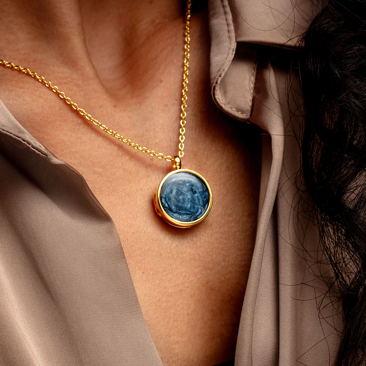 Round Ashes Resin Locket